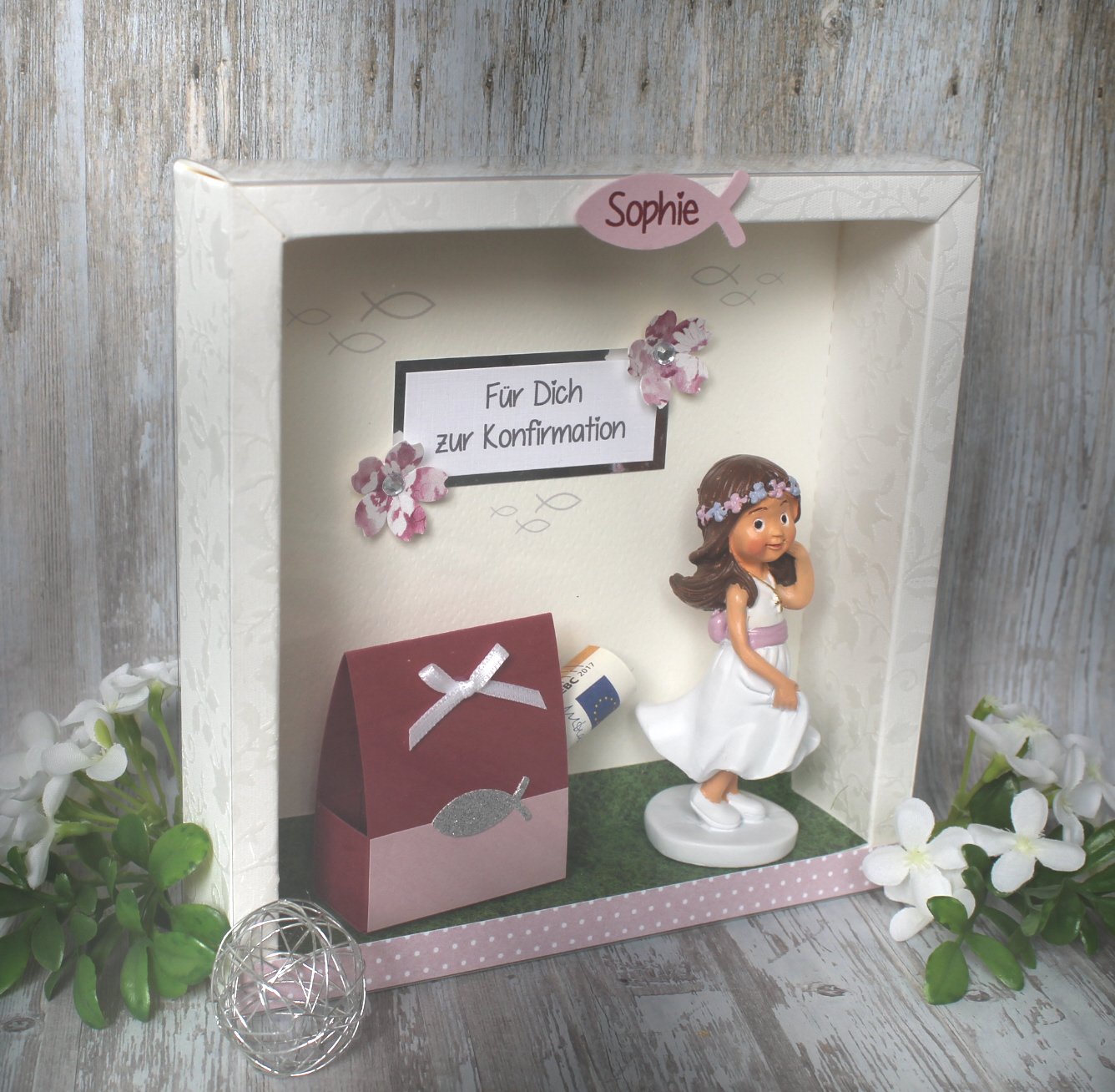 Geschenkschachtel Mädchen "beere" zur Konfirmation, Kommunion oder Firmung mit transparentem Schiebedeckel Design 70074 – Bild 2