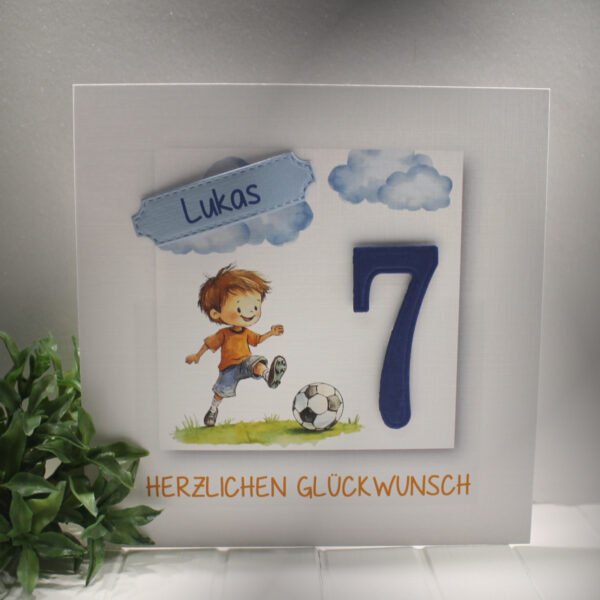 Glückwunschkarte zum Geburtstag Junge, Fußballer mit Personalisierung und auf Wunsch als Geldgeschenk Design 146