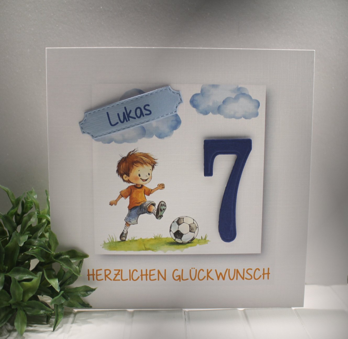 Glückwunschkarte zum Geburtstag Junge, Fußballer mit Personalisierung und auf Wunsch als Geldgeschenk Design 146