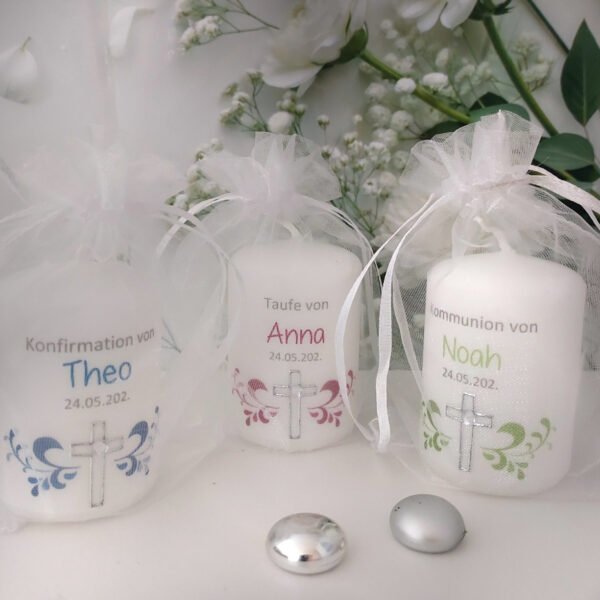 Gastgeschenk Kerze „Kruz mit Strassstein“ im Organzasäckchen, zum kleinen Preis! Design 312