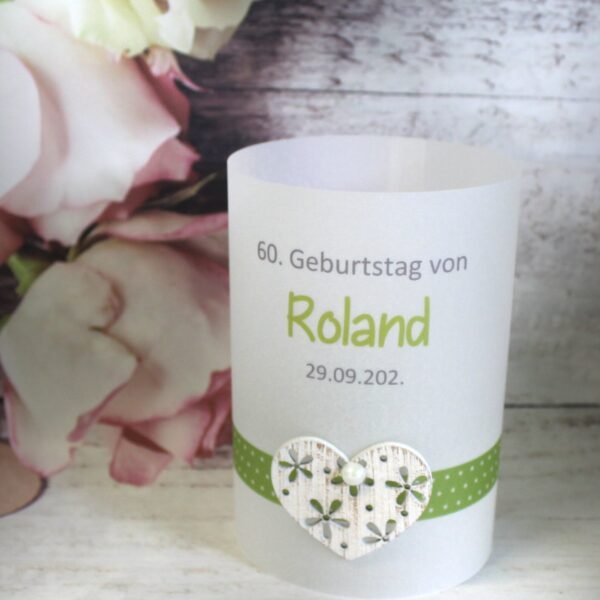 Lichthülle, Windlicht Pergament zum Geburtstag mit Holzherz, Farbe grün Design 961
